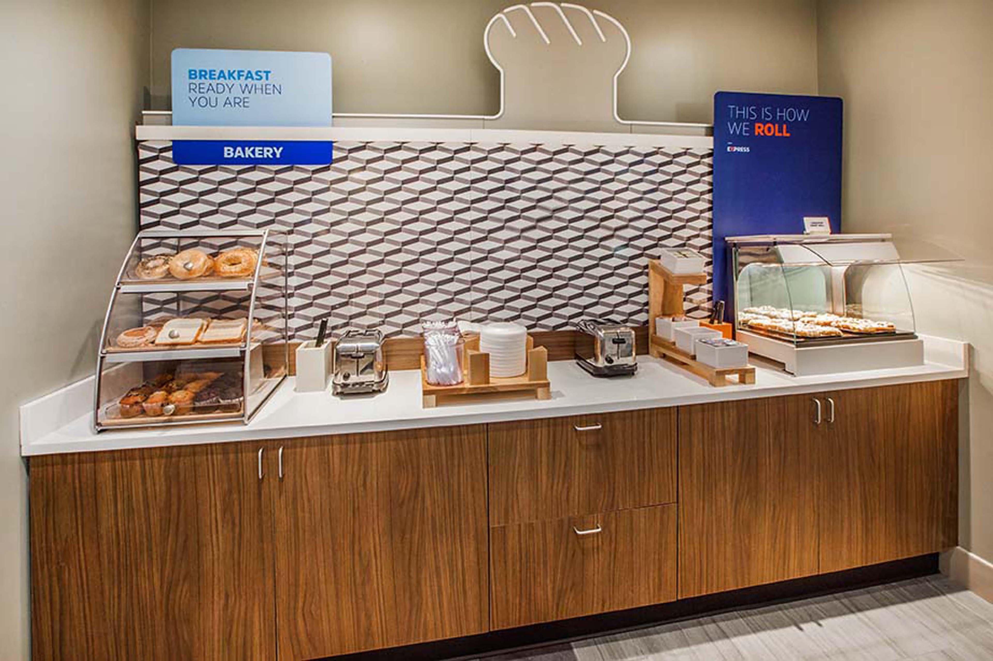 Holiday Inn Express Dryden By Ihg Esterno foto
